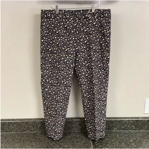 1/23  Rafaella sport animal print stretch capris nwt size 14